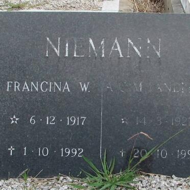 NIEMANN A.C.M. 1922-1991 &amp; Francina W. 1917-1992