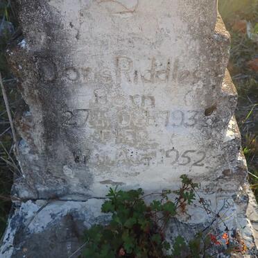 RIDDLES Doris 193?-1952