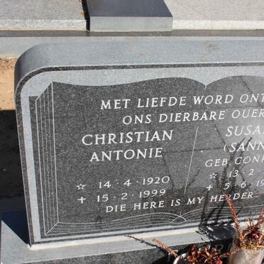 ? Christian Antonie 1920-1999 &amp; Susanna CONRADIE 1918-1993