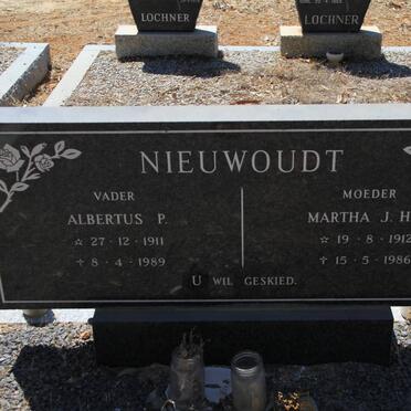NIEUWOUDT Albertus P. 1911-1989 &amp; Martha J.H.H. 1912-1986