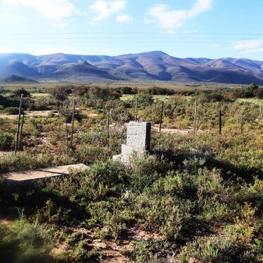 Western Cape, UNIONDALE district, Moerasfontein 27, farm cemetery