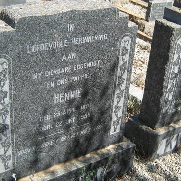 KIRSTEN Hennie 1893-1959 &amp; Cornelia Margaretha Maria ERASMUS 1890-1967