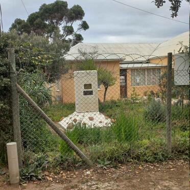 Western Cape, VAN WYKSDORP, Public Library, Memorial plaque