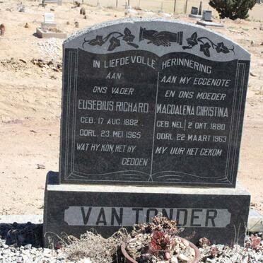 TONDER Eusebius, van 1882-1965 &amp; Magdalena Christina NEL 1880-1963