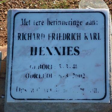 HENNIES Richard Friedrich Karl 1941-2002