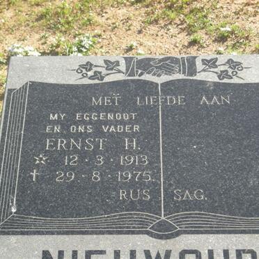 NIEUWOUDT Ernst H. 1913-1975