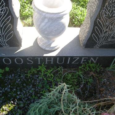 OOSTHUIZEN Wessel 1925-1988 &amp; Maria SCHREUDER 1927-1981_1