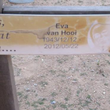 HOOI Eva, van 1943-2012