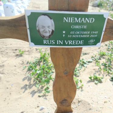 NIEMAND Christie 1948-2020