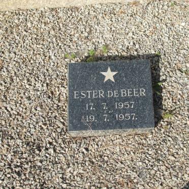 BEER Ester, de 1957-1957