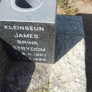 MIDDLETON Edward Marsh 1900-1987 &amp; Martha Catherina BRINK 1898-1951 :: STRYDOM James Brink 1967-1989