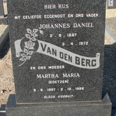 BERG Johannes Daniel, van den 1887-1972 &amp; Martha Maria COETZER 1897-1986