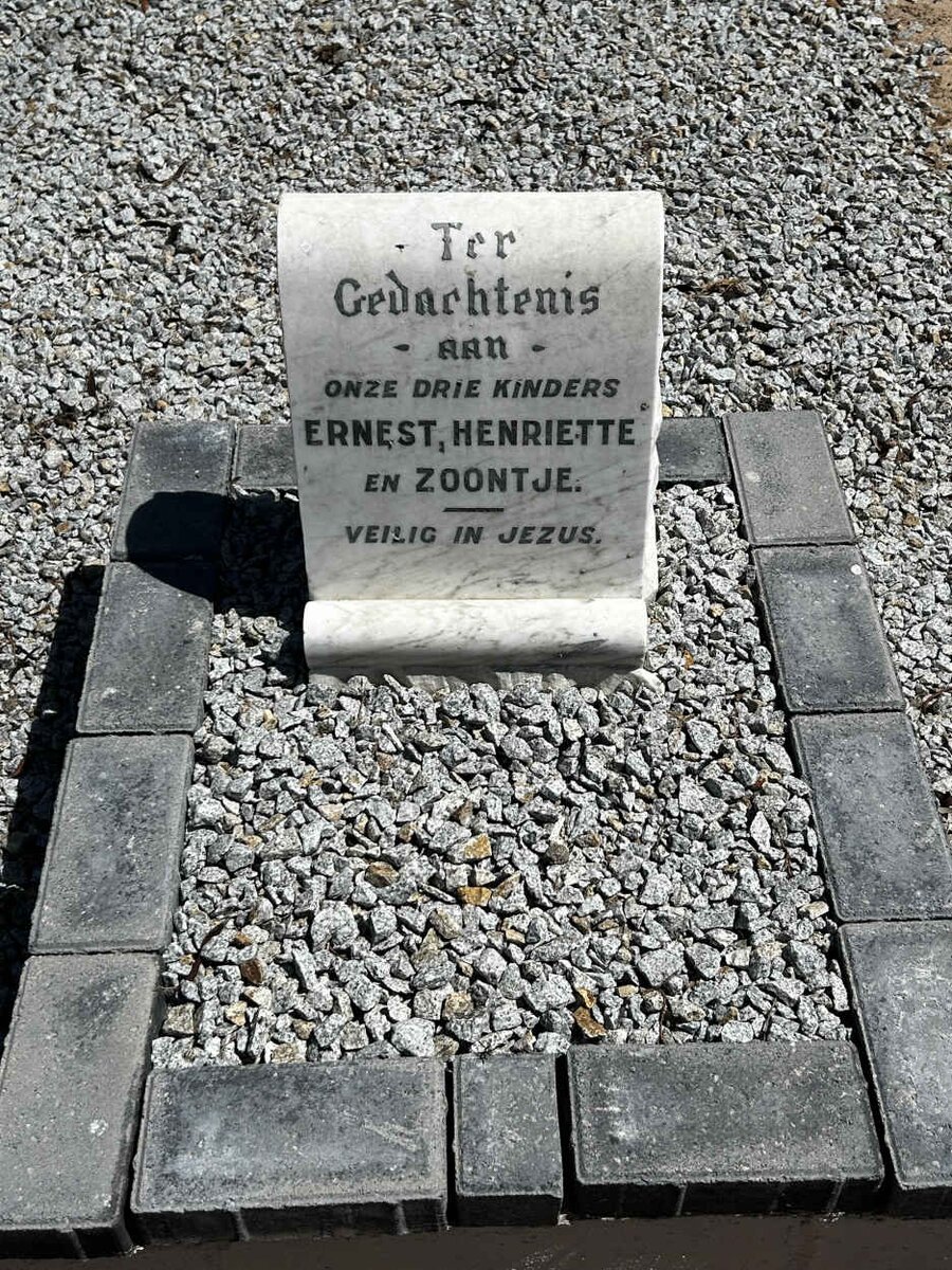 ? Ernest :: ? Henriette :: ? Zoontje