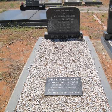 BEZUIDENHOUT Johannes Petrus 1922-2003 &amp; Alieda Gesina VAN TONDER 1925-1991