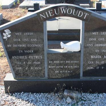NIEUWOUDT Andries Petrus 1908-1976 &amp; Maria M.M. 1928-1988