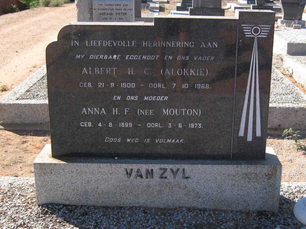 ZYL Albert H.C., van 1900-1968 &amp; Anna H.F. MOUTON 1899-1973