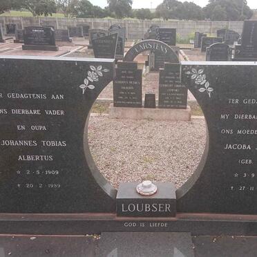 LOUBSER Johannes Tobias Albertus 1909-1989 &amp; Jacoba Johanna VOS 1910-1986