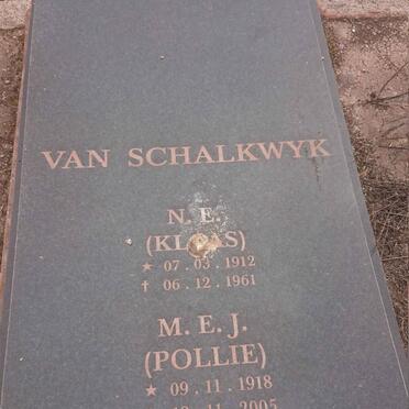 SCHALKWYK N.E., van 1912-1961 &amp; M.E.J. 1918-2005