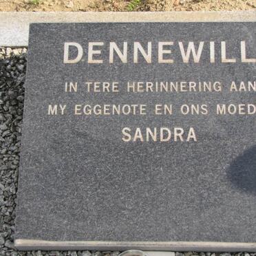 DENNEWILL Sandra
