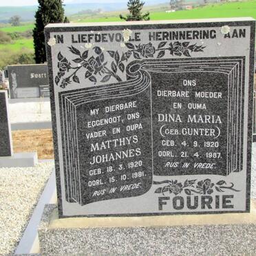 FOURIE Matthys Johannes 1920-1981 &amp; Dina Maria GUNTER 1920-1987
