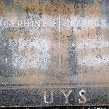 UYS Petrus J. 1899-1984 &amp; Josephine F. 1892-1978