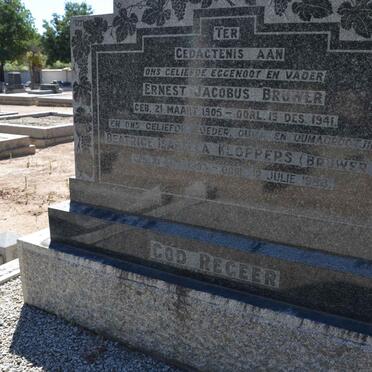 BRUWER Ernest Jacobus 1905-1941 &amp; Beatrice Isabella KLOPPERS 1903-1988