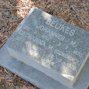 BEUKES Johannes M. 1922-1970 &amp; Catharina M. COMBRINCK 1927-1978