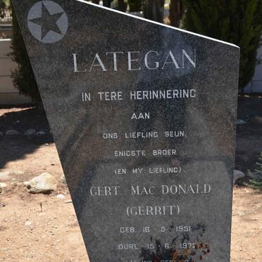 LATEGAN Gert Mac Donald 1951-1972