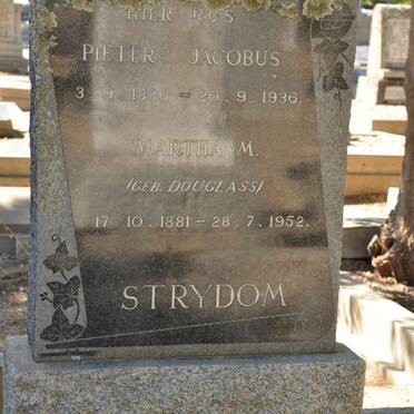 STRYDOM Pieter Jacobus 1886-1936 &amp; Martha M. DOUGLASS 1881-1952