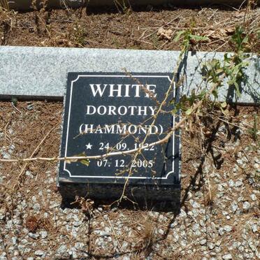 WHITE Dorothy nee HAMMOND 1922-2005