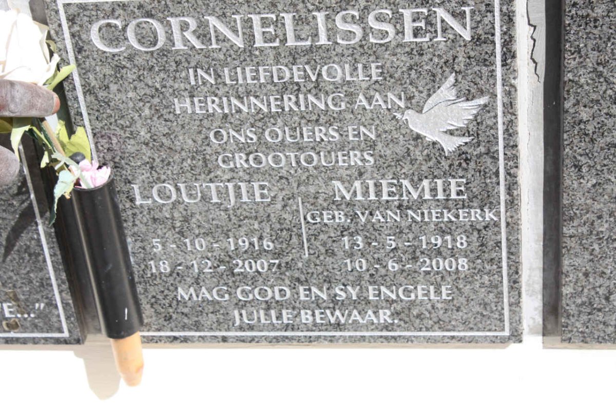 CORNELISSEN Loutjie 1916-2007 &amp; Miemie VAN NIEKERK 1918-2008