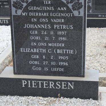 PIETERSEN Johannes Petrus 1897-1981 &amp; Elizabeth C. 1905-1996