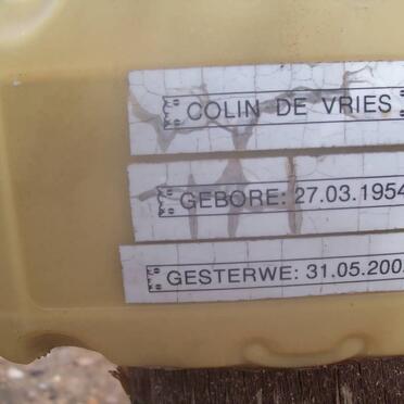 VRIES Colin, de 1954-2002