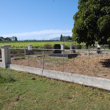 Western Cape, WORCESTER district, Witte Else Boom_2, farm cemetery