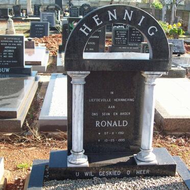 HENNING Ronald 1961-1995