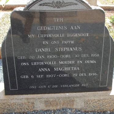 KILIAN Daniel Stephanus 1900-1958 &amp; Anna Magrietha 1907-1996