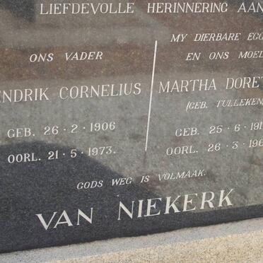 NIEKERK Hendrik Cornelius, van 1906-1973 &amp; Martha Dorothea TULLEKEN 1914-1962