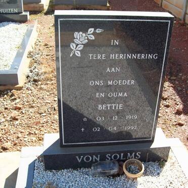 SOLMS Bettie, von 1919-1992