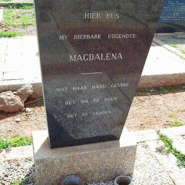 SWARDT Magdalena, de