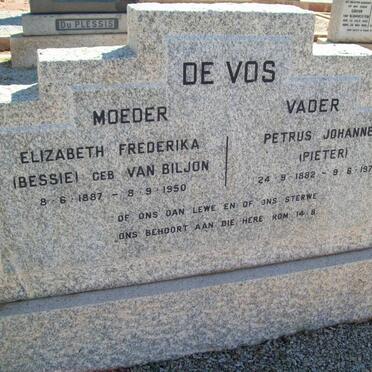 VOS Petrus Johannes, de 1882-1979 &amp; Elizabeth Frederika VAN BILJON 1887-1950