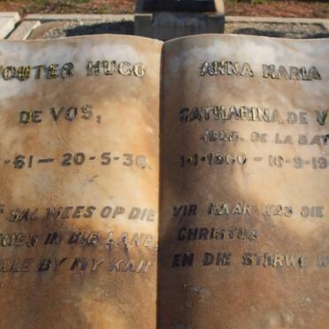 VOS Wouter Hugo, de 1861-1936 &amp; Anna Maria Catharina DE LA BAT 1860-1945