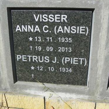 VISSER Petrus J. 1934- &amp; Anna C. 1935-2013