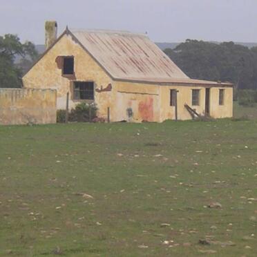 Western Cape, RIVERSDALE district, Brakke fontein 399_3, farm cemetery