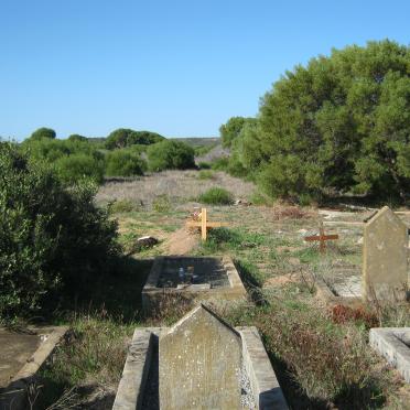 1. Oorsig oor begraafplaas / Overview of graveyard