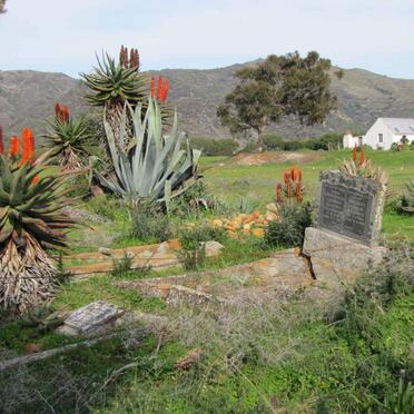 Western Cape, RIVERSDALE district, Stilbaai, Melkhoute Fontein 480, farm cemetery_2
