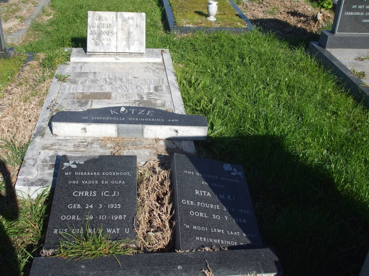 KOTZE C.J. 1925-1987 &amp; M.E. 1930-1988