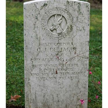 JAGER C.J., de -1945