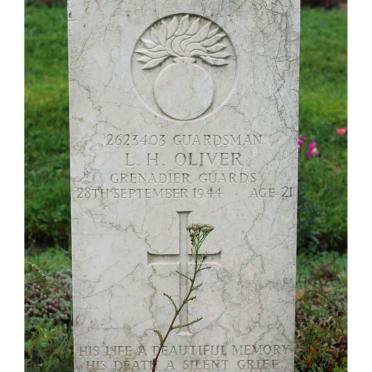 OLIVER L.H. -1944