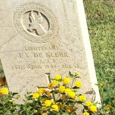 Italy, Abruzzo, District Chiete, TORINO DI SANGRO, Sangro River War Cemetery