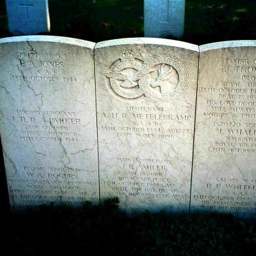 JONES :: PARKER :: ROGERS :: METELERKAMP :: SMILLIE :: THOMSON :: WHALLEY :: WHITELAW